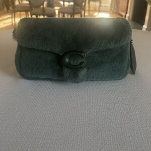 Excellent condition green sherling Coach bag!
